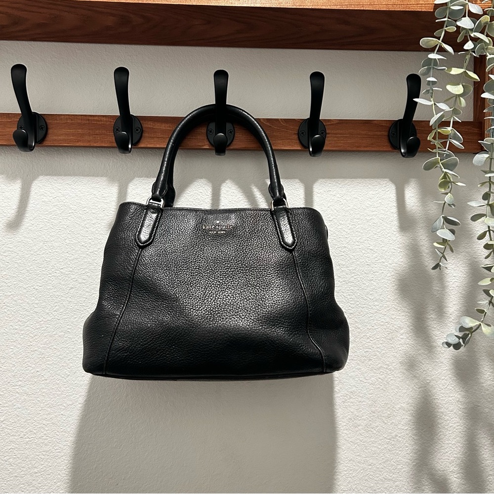 Kate Spade New York Black Leather Purse [Jackson Medium Satchel.]